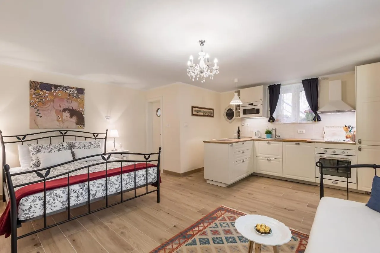 Old Town Boutique Apartments 斯普利特 0*,